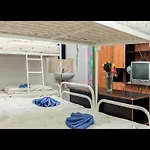 Hostel Apple *