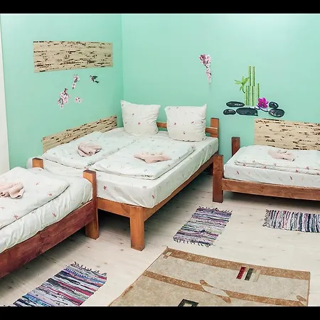 Apple Hostel *