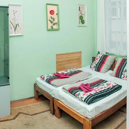 Hostel Apple *